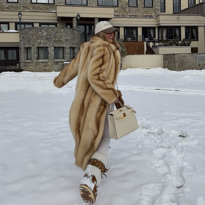 Cappotto Lungo in Finta Pellic - Yellow Streetwear Brand recensione e prezzo