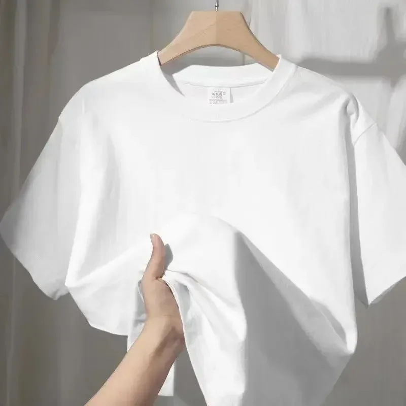 Calvin T-shirt da donna per il - Streetwear Brand Y2K recensione e prezzo