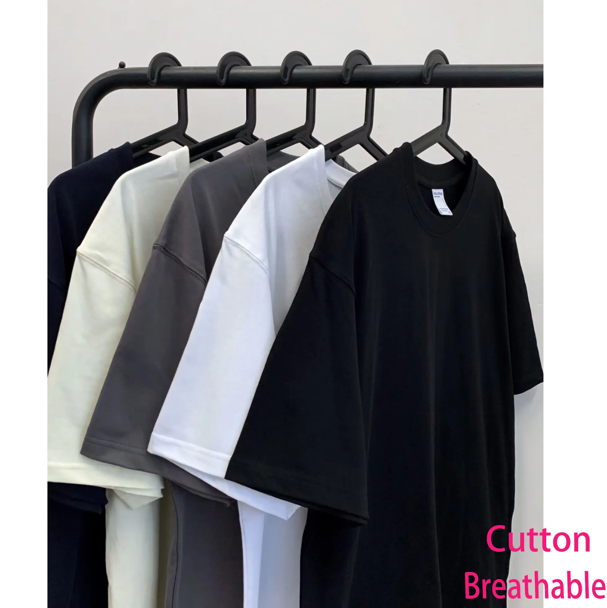 Nuovissima maglietta nera Chap - Streetwear Brand Font recensione e prezzo