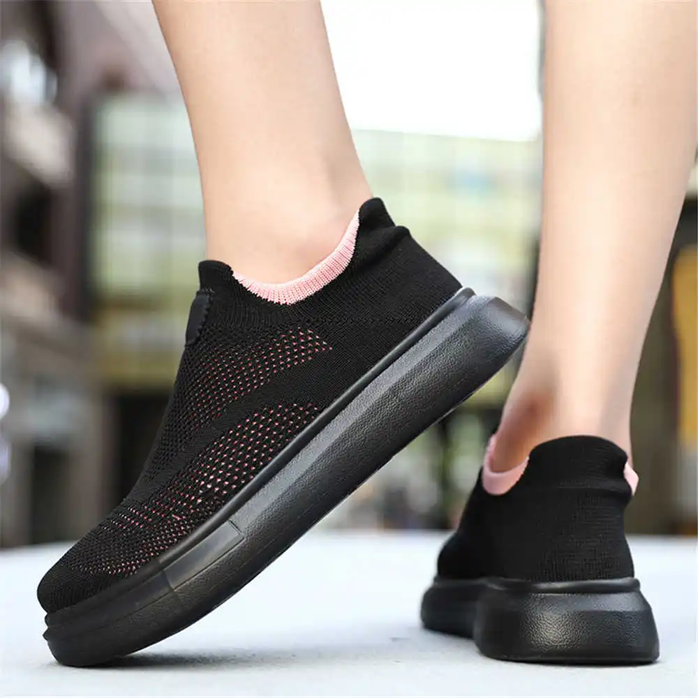 Calze con plateau scarpe marro - Streetwear Brand Global recensione e prezzo